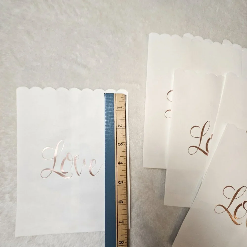 Set Of 11 White Scalloped Treat Bags With Rose Gold 